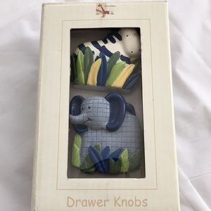 🎉Host Pick🎉 Zoo Animal Drawer Knob Set - New in box